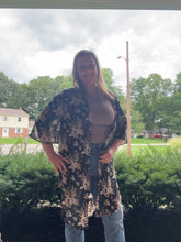 Load image into Gallery viewer, Black Foral Duster - Mama