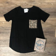 Load image into Gallery viewer, Leopard Pocket Tee