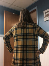 Load image into Gallery viewer, Plaid Print Cardigan